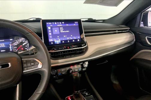 Silver Zynith 2025 Jeep Compass Limited