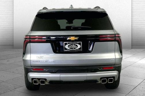 Sterling Gray Metallic 2024 Chevrolet Traverse LT