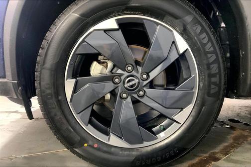 Deep Ocean Blue 2025 Nissan Rogue SV