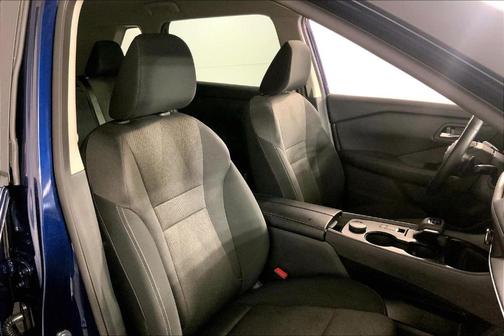 Deep Ocean Blue 2025 Nissan Rogue SV