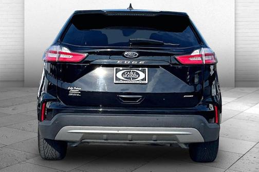 Agate Black Metallic 2024 Ford Edge SEL