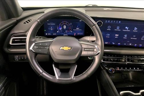 Mosaic Black Metallic 2024 Chevrolet Traverse LT