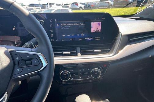 Summit White 2024 Chevrolet Trax ACTIV