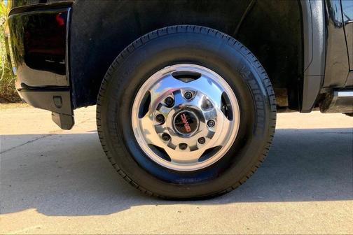 Onyx Black 2023 GMC Sierra 3500 Denali