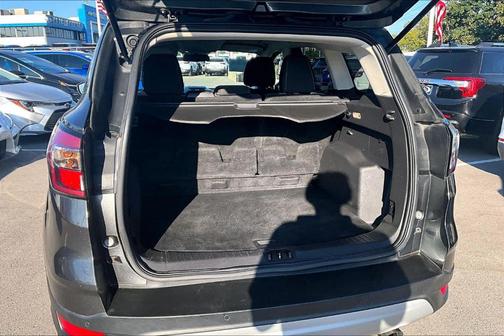 Magnetic Metallic 2017 Ford Escape SE