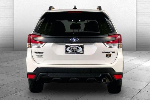 Crystal White Pearl 2024 Subaru Forester Wilderness
