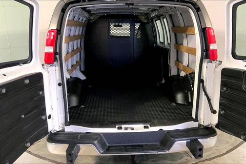 2023 GMC Savana 2500 Work Van