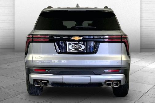 Sterling Gray Metallic 2024 Chevrolet Traverse LT