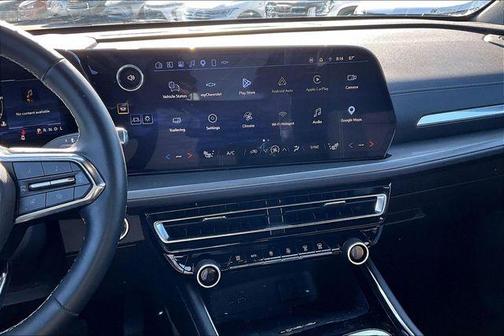 Mosaic Black Metallic 2026 Chevrolet Traverse LT