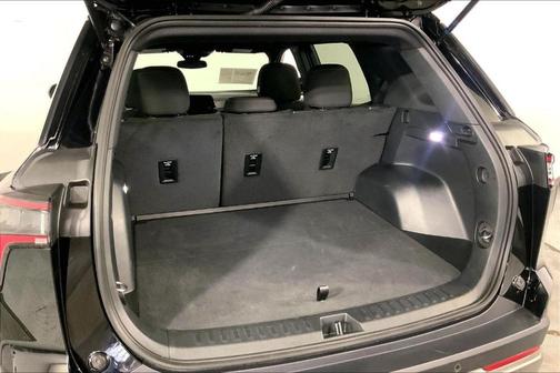 Mosaic Black Metallic 2026 Chevrolet Equinox LT