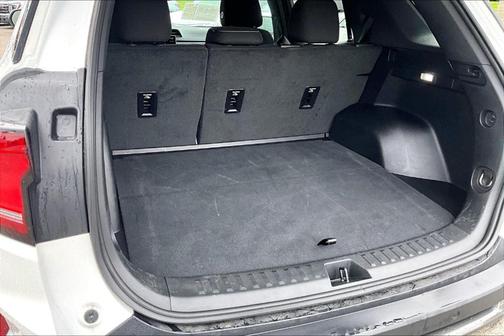 Summit White 2026 GMC Terrain FWD Elevation