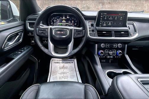 2022 GMC Yukon XL SLT