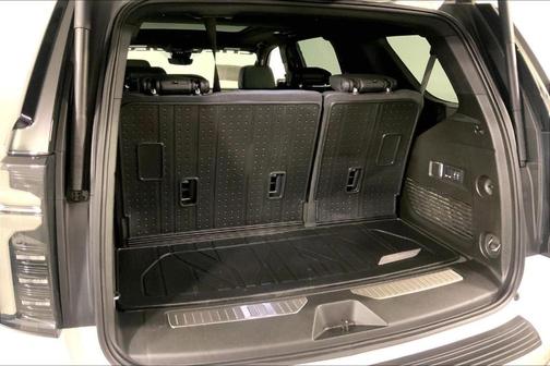 Iridescent Pearl Tricoat 2025 Chevrolet Tahoe High Country