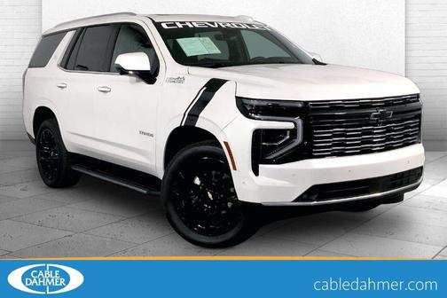 Iridescent Pearl Tricoat 2025 Chevrolet Tahoe High Country