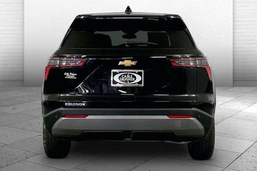 Mosaic Black Metallic 2026 Chevrolet Equinox LT