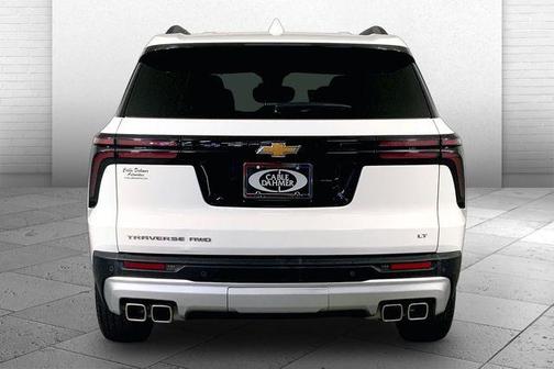 Summit White 2024 Chevrolet Traverse LT