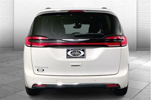 2021 Chrysler Pacifica Touring-L