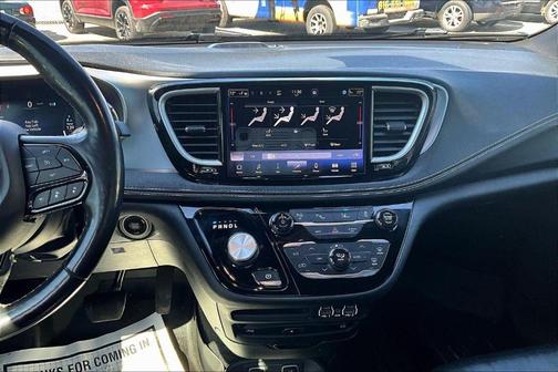 Fathom Blue Pearlcoat 2021 Chrysler Pacifica Hybrid Touring L