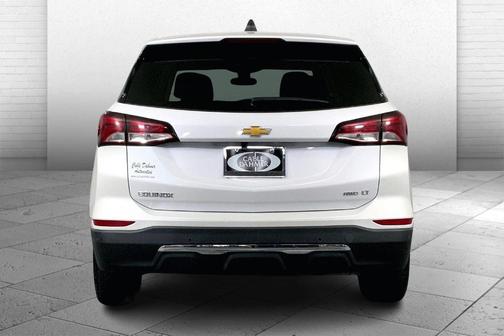Iridescent Pearl Tricoat 2024 Chevrolet Equinox LT