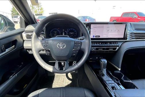 Wind Chill Pearl 2025 Toyota Camry XSE