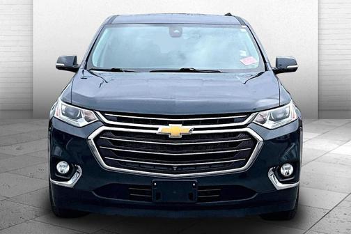 Graphite Metallic 2020 Chevrolet Traverse LT Leather