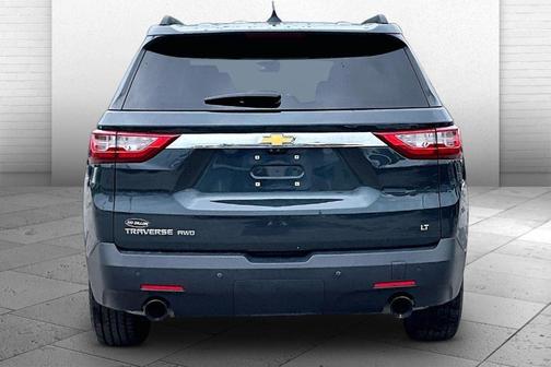 Graphite Metallic 2020 Chevrolet Traverse LT Leather