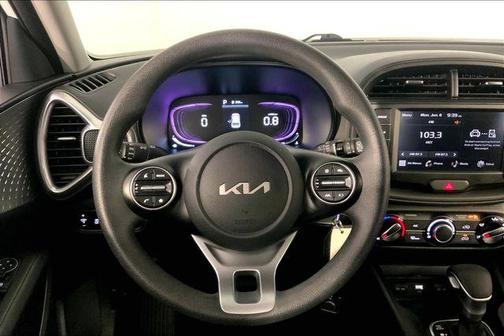 Snow White Pearl 2025 Kia Soul LX