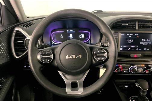 Snow White Pearl 2025 Kia Soul LX