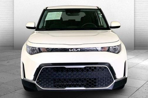Snow White Pearl 2025 Kia Soul LX