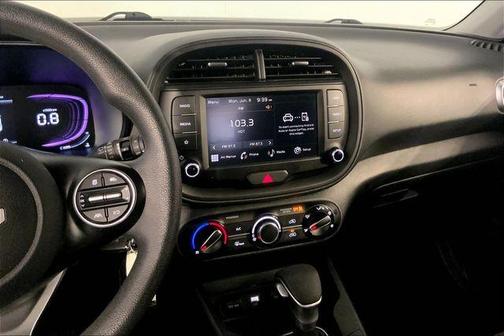 Snow White Pearl 2025 Kia Soul LX
