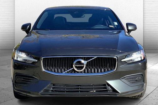 2019 Volvo S60 T5 Momentum