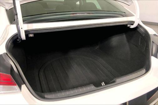 White 2025 Hyundai ELANTRA SEL Convenience