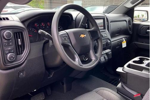 2025 Chevrolet Silverado 1500 Custom