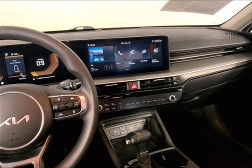 Snow White Pearl 2025 Kia K5 LXS