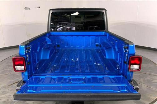 Hydro Blue Pearlcoat 2023 Jeep Gladiator Sport