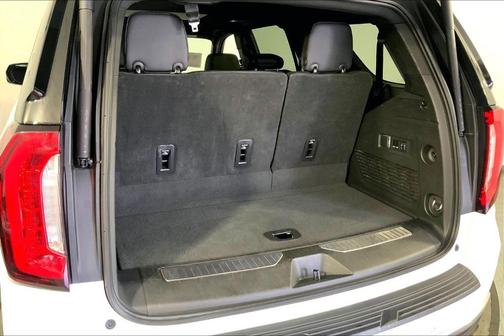 Summit White 2023 GMC Yukon Denali