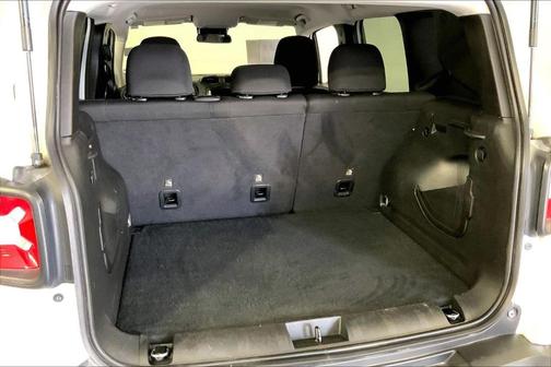 Alpine White Clearcoat 2023 Jeep Renegade Latitude