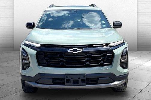 Green 2025 Chevrolet Equinox LT