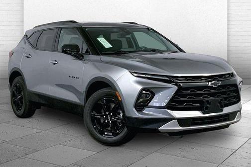 Sterling Gray Metallic 2023 Chevrolet Blazer 2LT