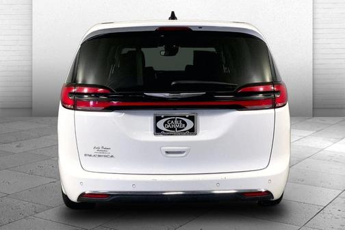 Bright White Clearcoat 2024 Chrysler Pacifica Touring-L