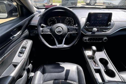 Brilliant Silver Metallic 2019 Nissan Altima 2.5 SR