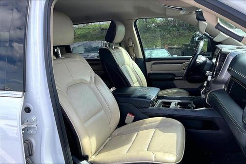 Bright White Clearcoat 2021 RAM 1500 Limited