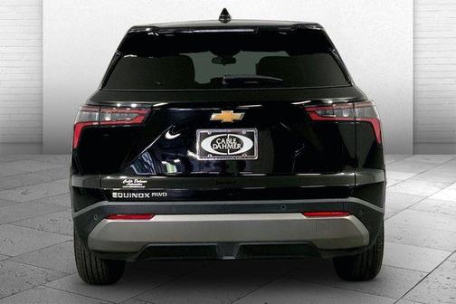 Mosaic Black Metallic 2026 Chevrolet Equinox LT