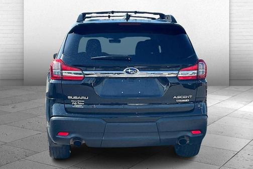 Crystal Black Silica 2022 Subaru Ascent Touring 7-Passenger