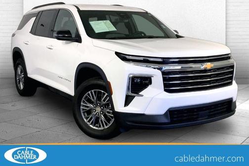 Summit White 2025 Chevrolet Traverse LT