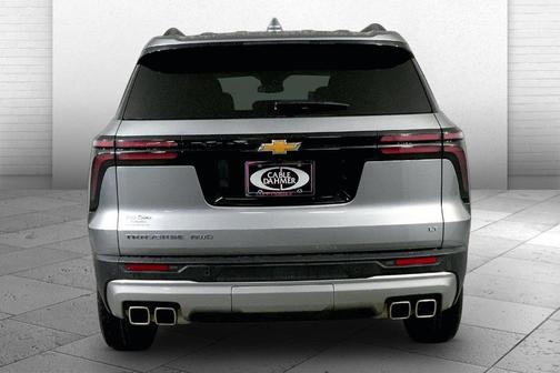 Sterling Gray Metallic 2024 Chevrolet Traverse LT