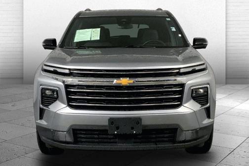 Sterling Gray Metallic 2024 Chevrolet Traverse LT