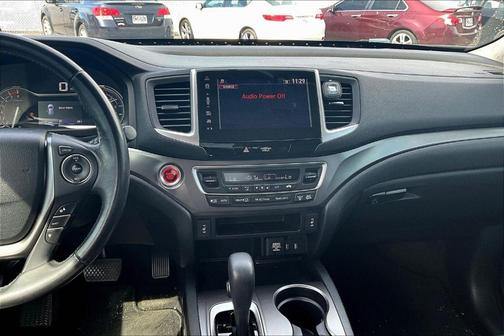 White Diamond Pearl 2018 Honda Pilot EX-L