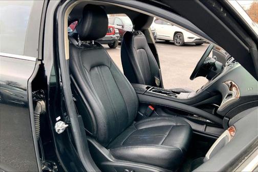 2016 Lincoln MKZ Base