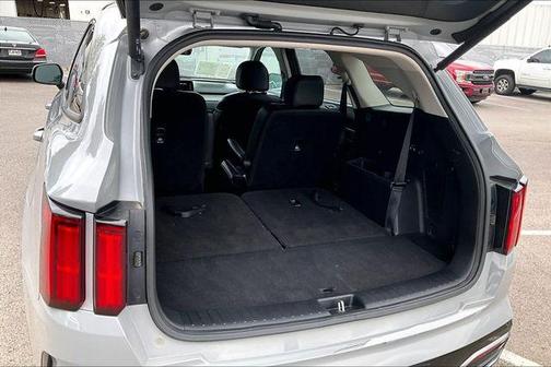 Wolf Gray 2023 Kia Sorento SX